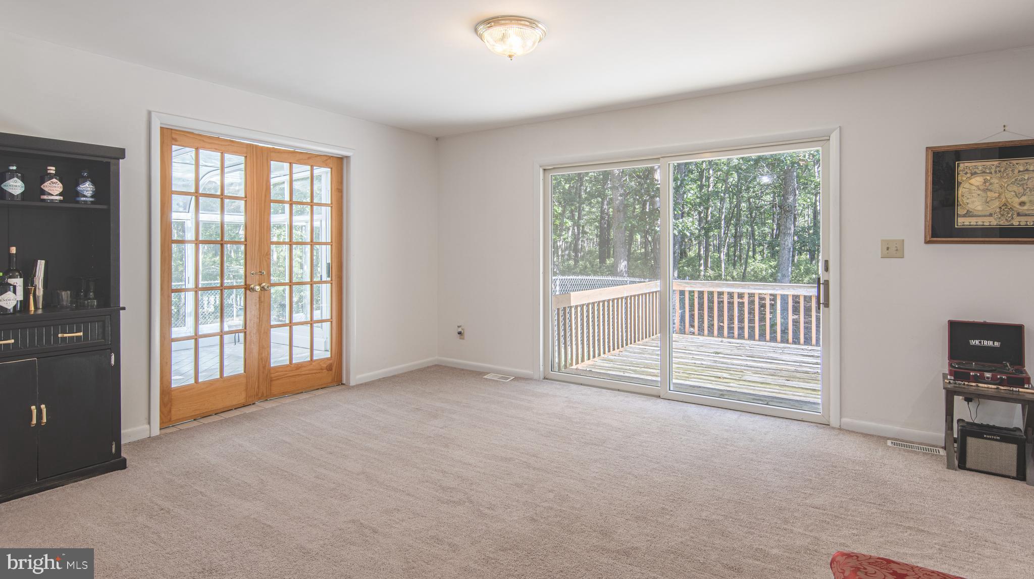 561 E Jimmie Leeds Rd