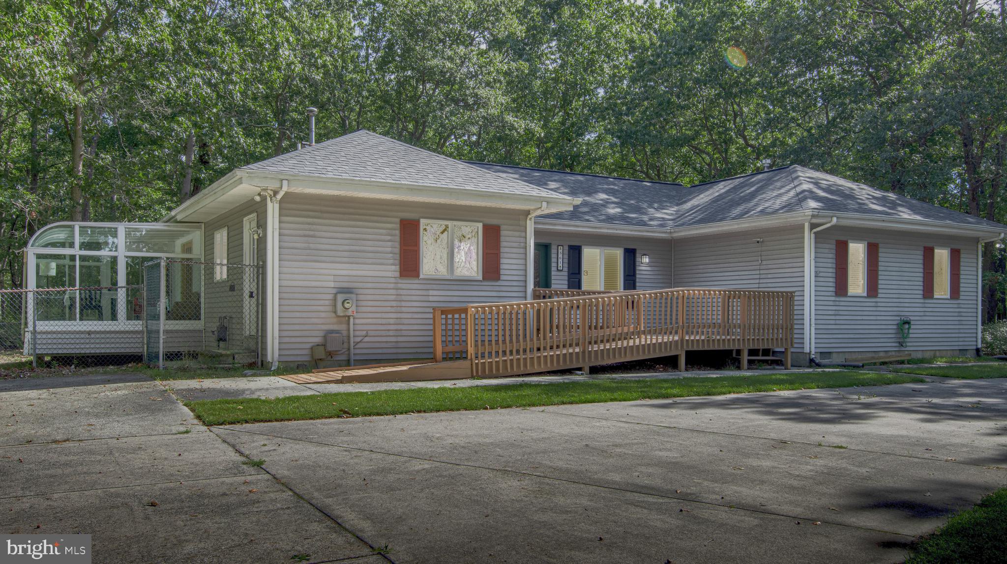 561 E Jimmie Leeds Rd