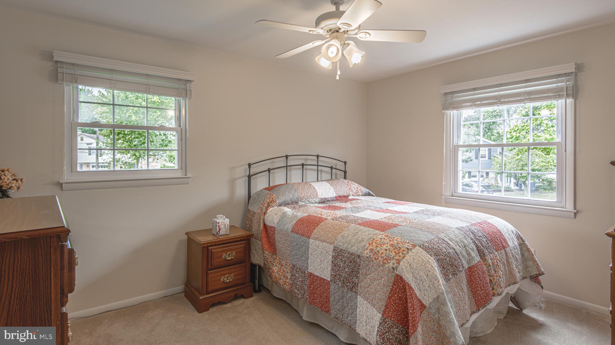 35 Greentree Rd