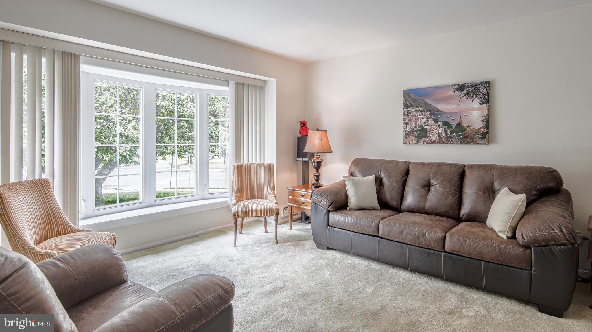 35 Greentree Rd