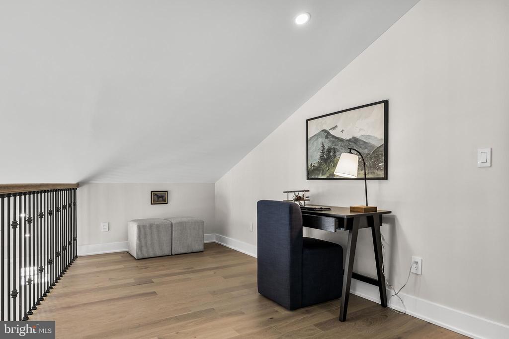3 HOPEWELL AVENUE