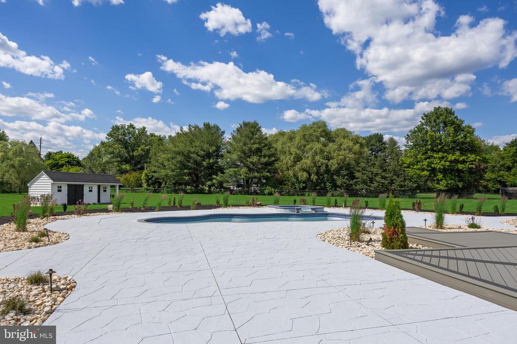 3 HOPEWELL AVENUE