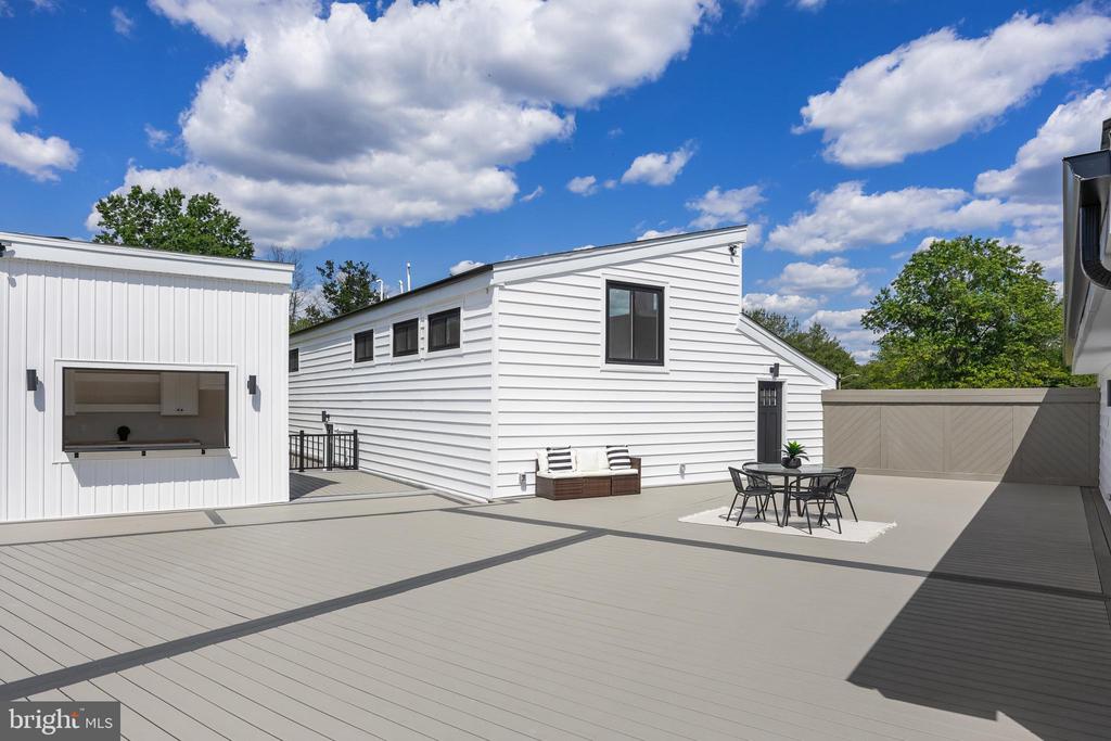3 HOPEWELL AVENUE