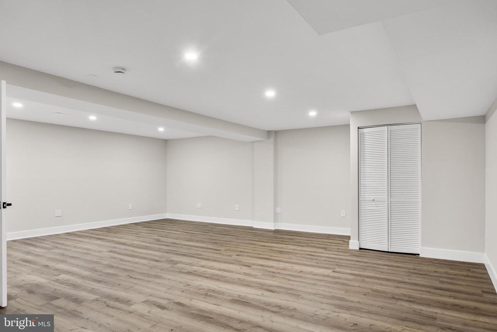 3 HOPEWELL AVENUE