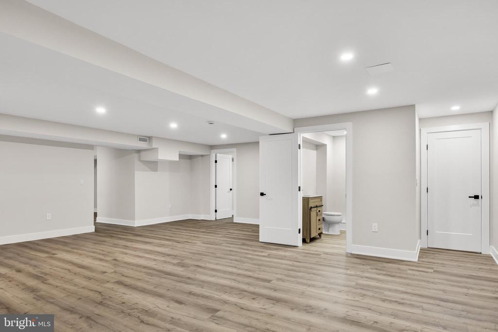 3 HOPEWELL AVENUE