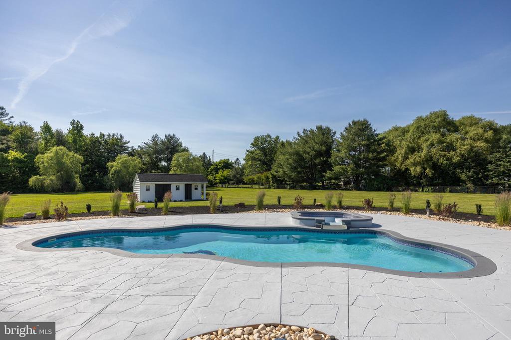 3 HOPEWELL AVENUE