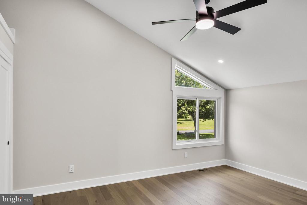 3 HOPEWELL AVENUE