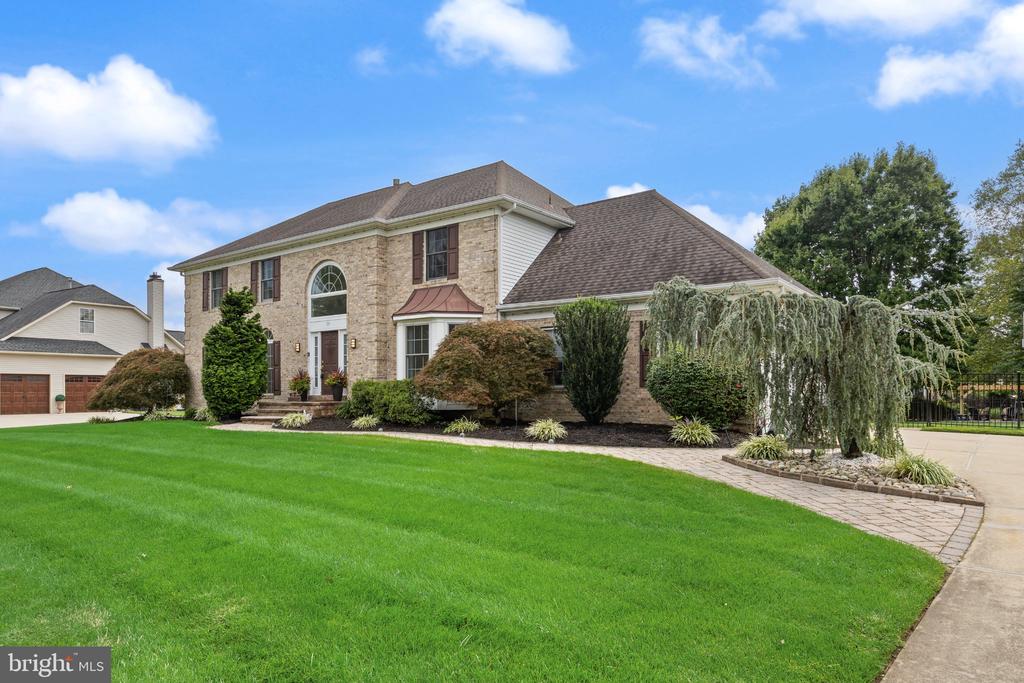 35 PARRY DRIVE