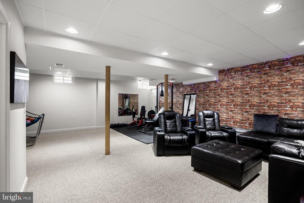 35 PARRY DRIVE