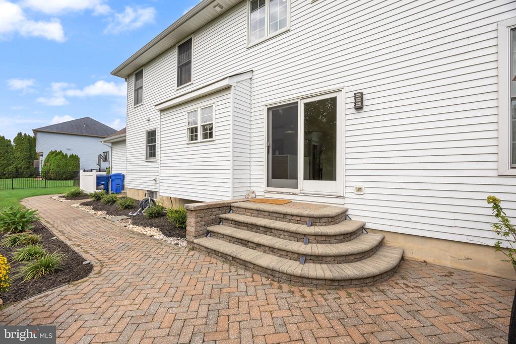 35 PARRY DRIVE