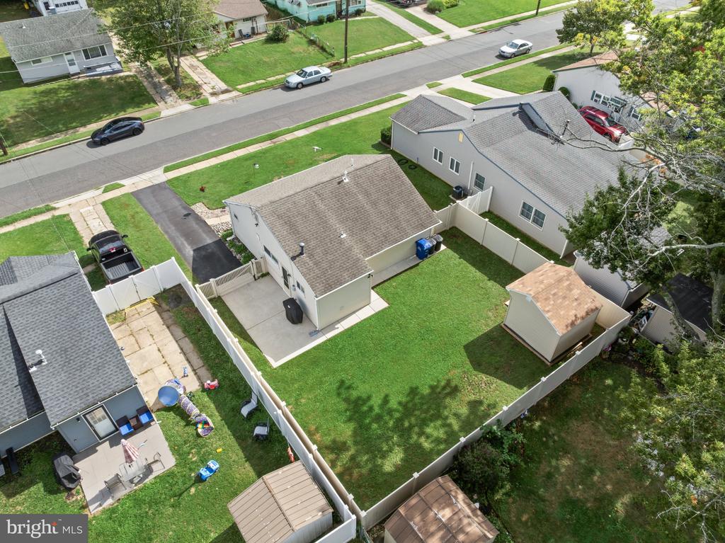 223 E RUDDEROW AVENUE