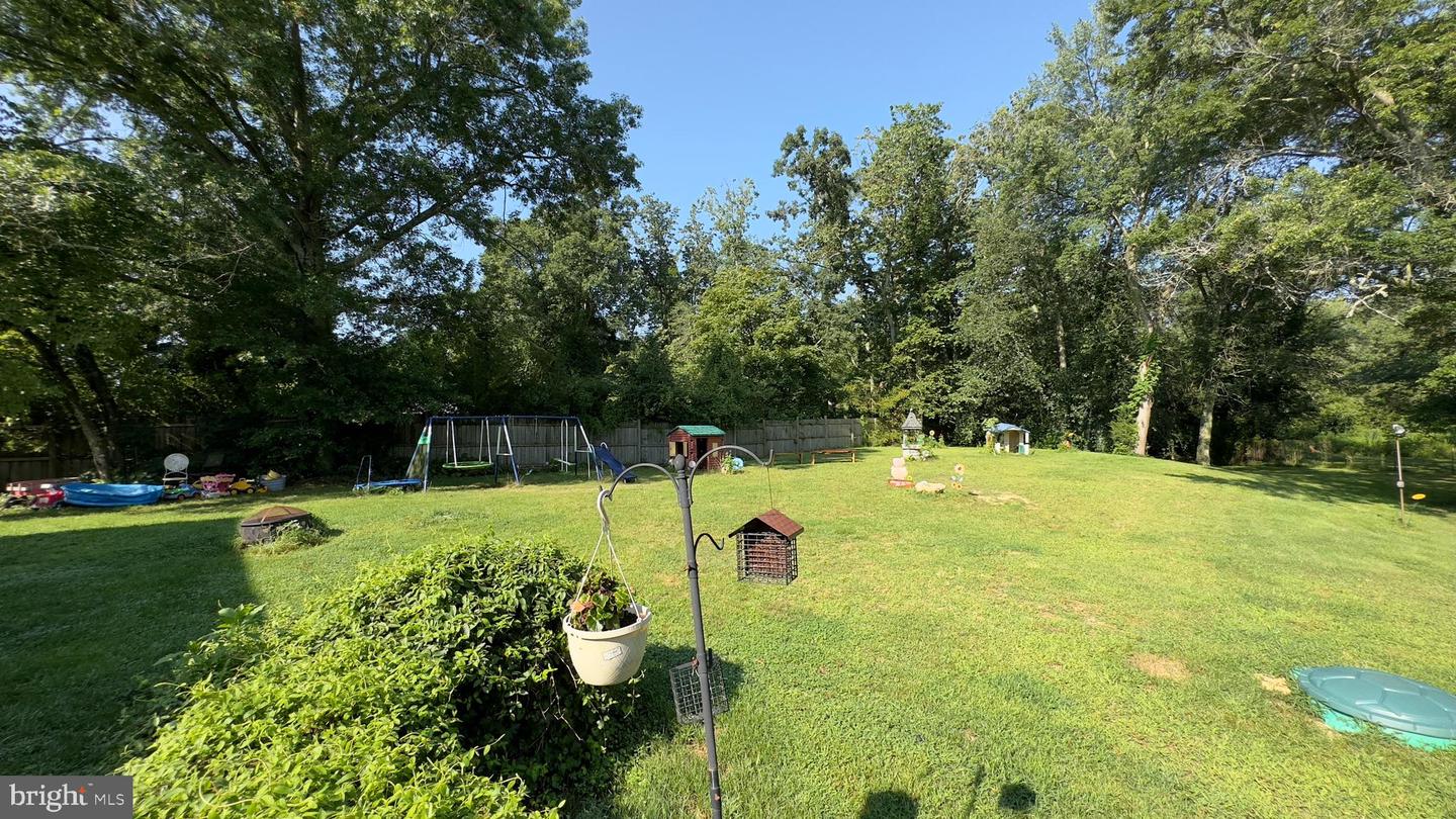 1212 Utopia Ln
