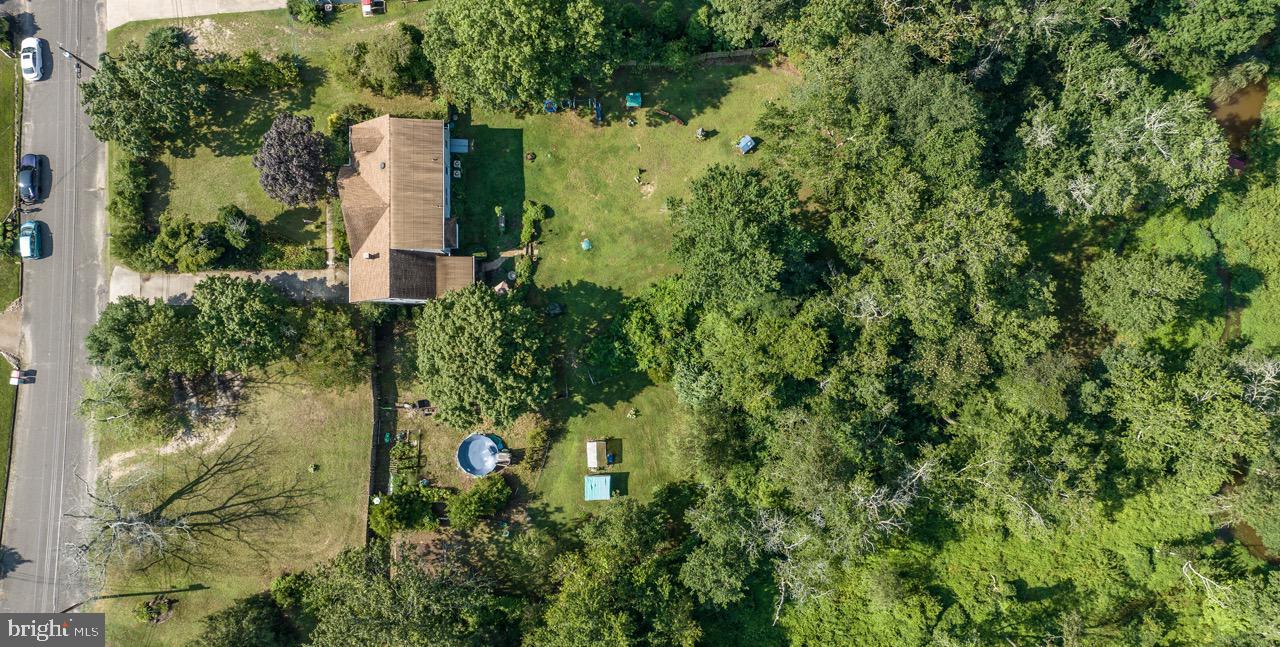 1212 Utopia Ln