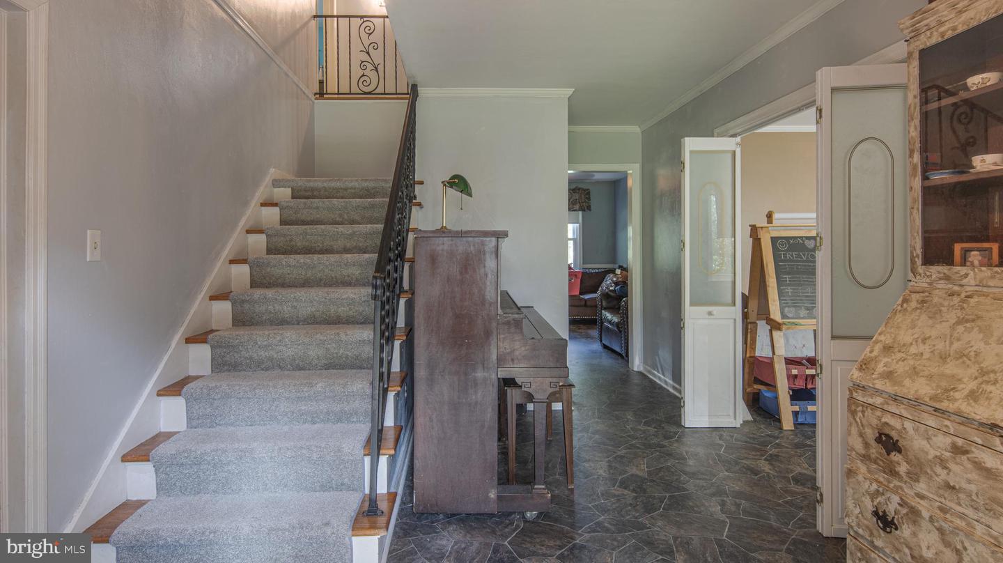 1212 Utopia Ln