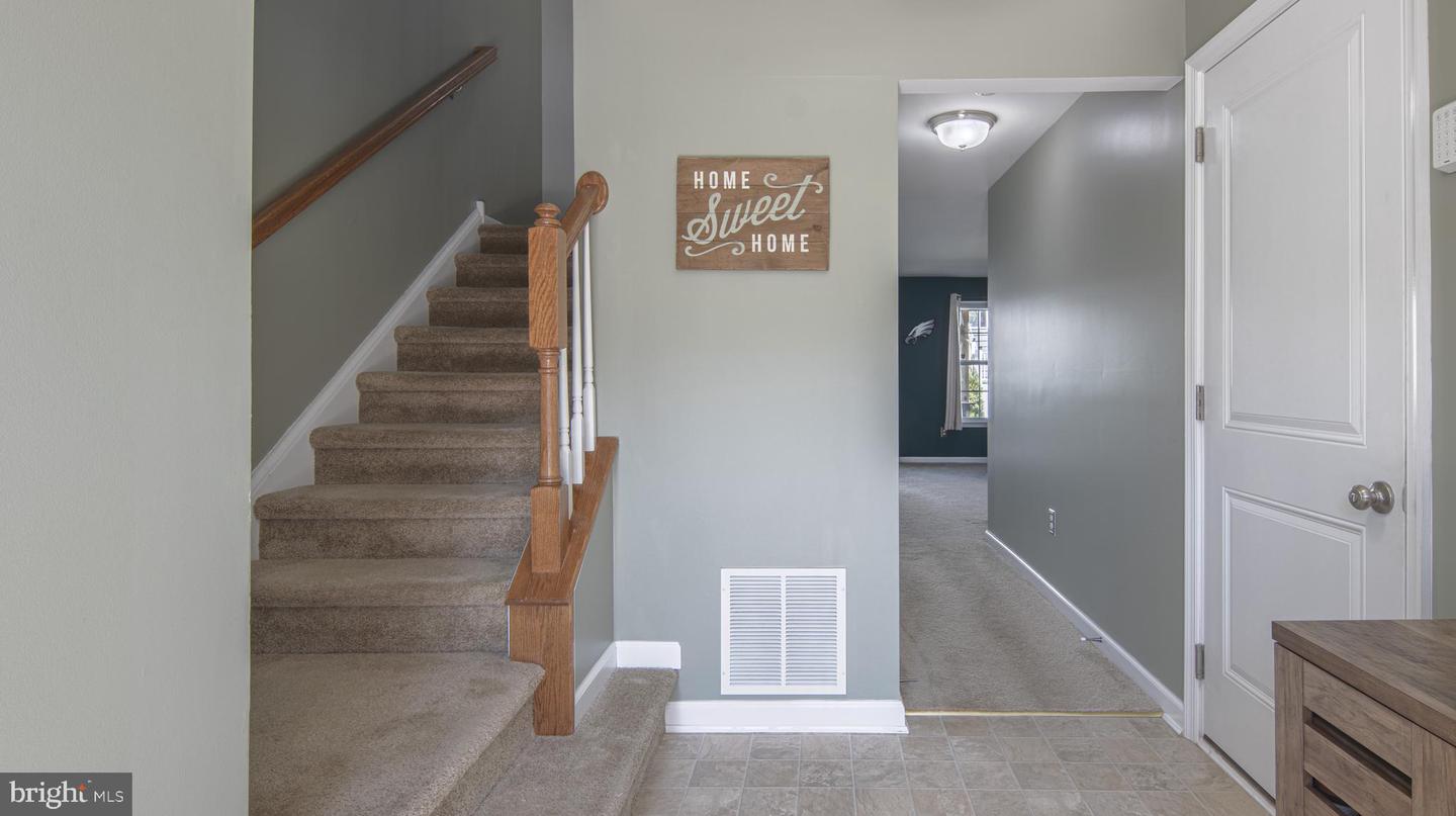 147 Village Green Ln