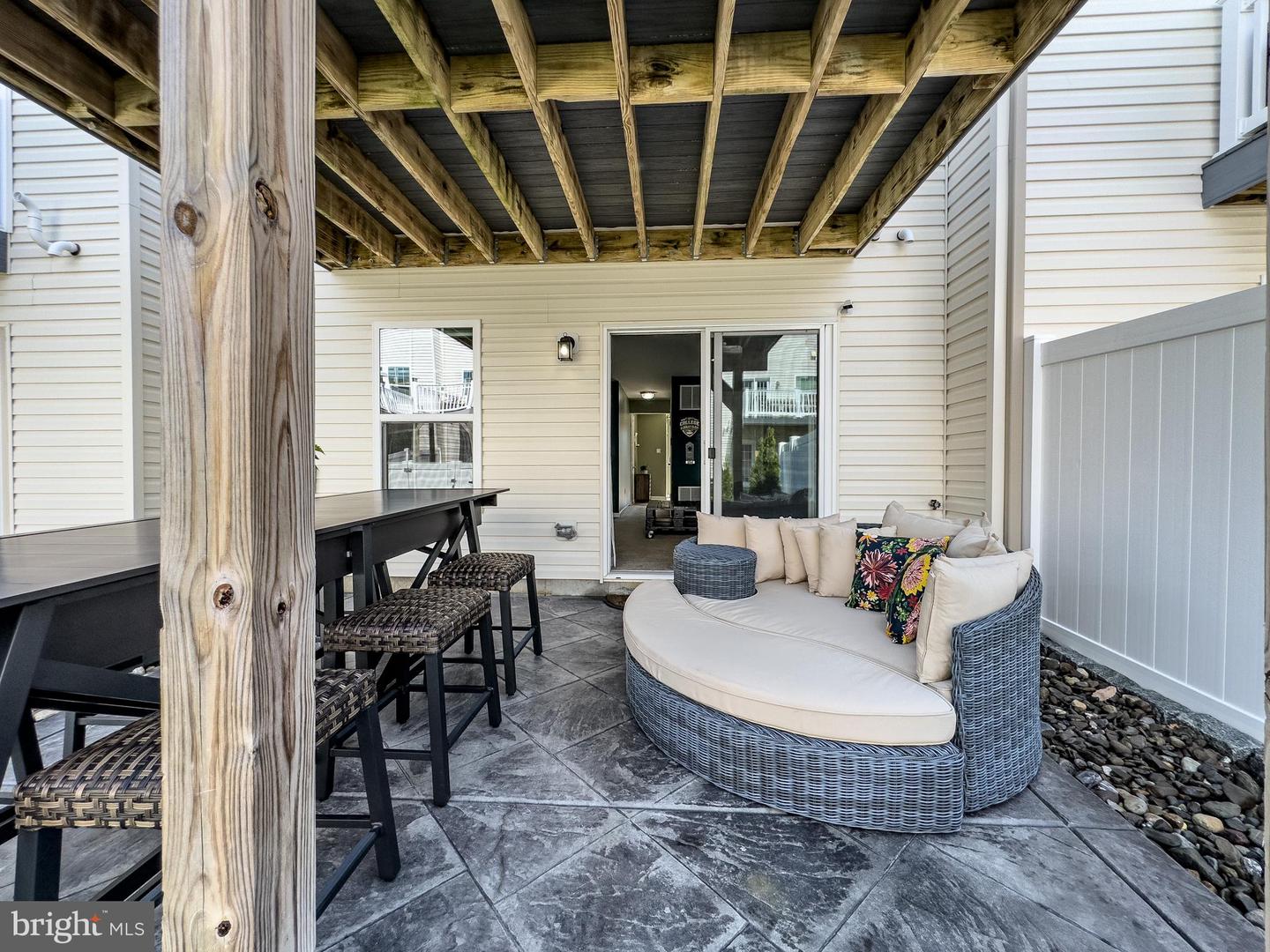 147 Village Green Ln