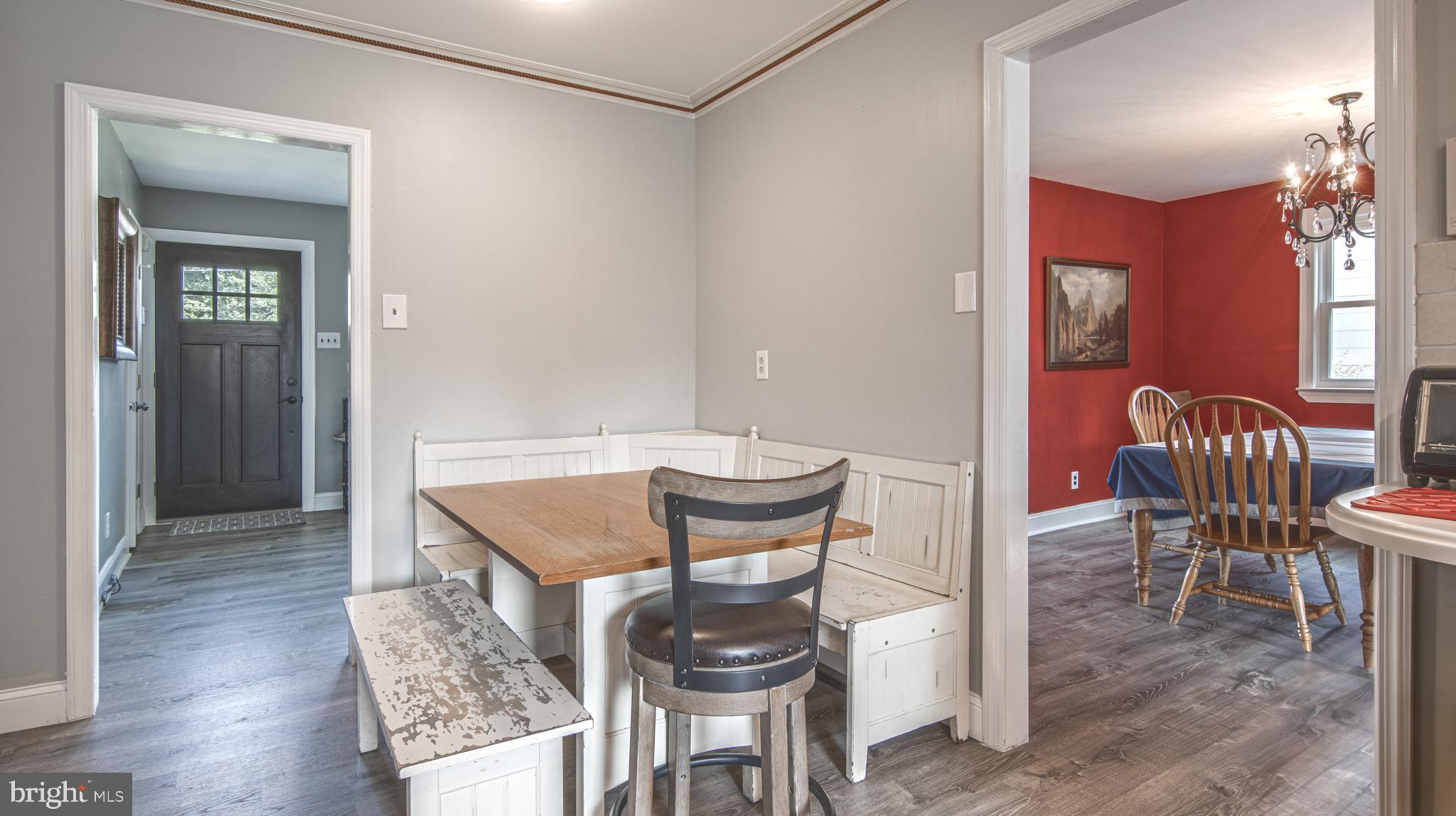 112 E Valleybrook Rd