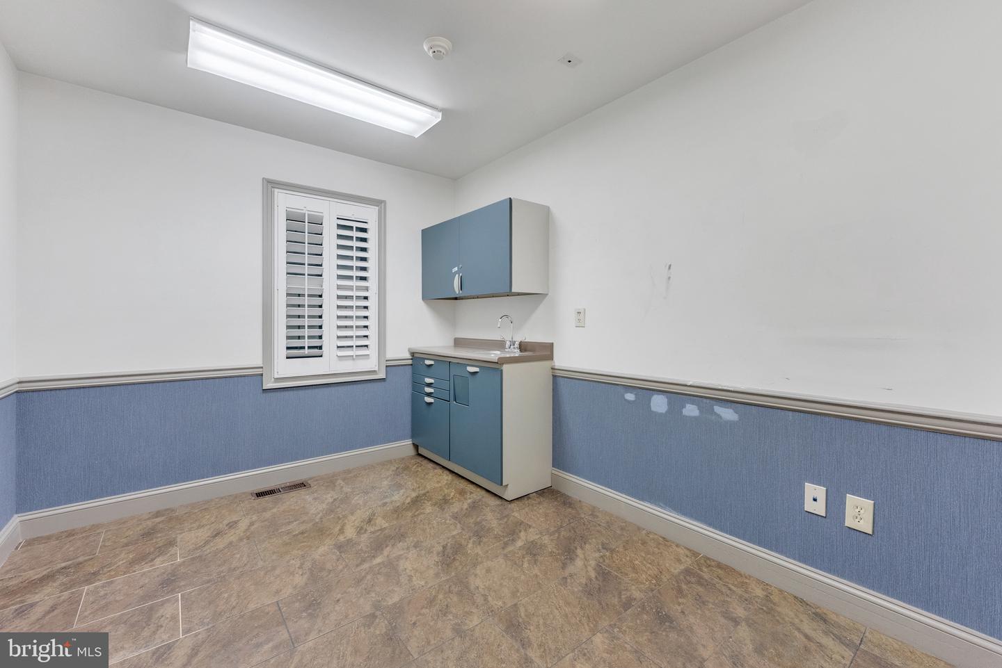 318 White Horse Pike
