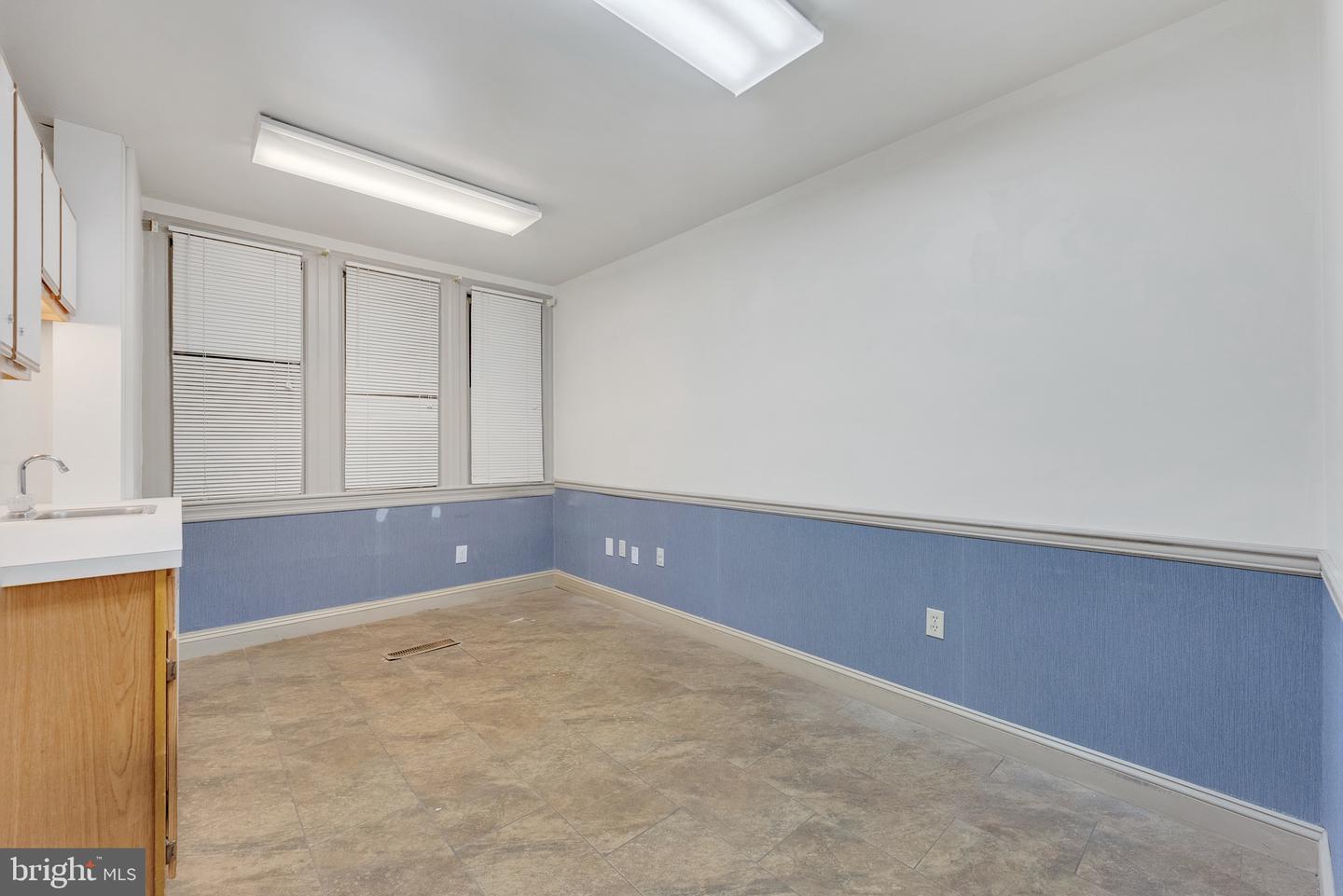 318 White Horse Pike