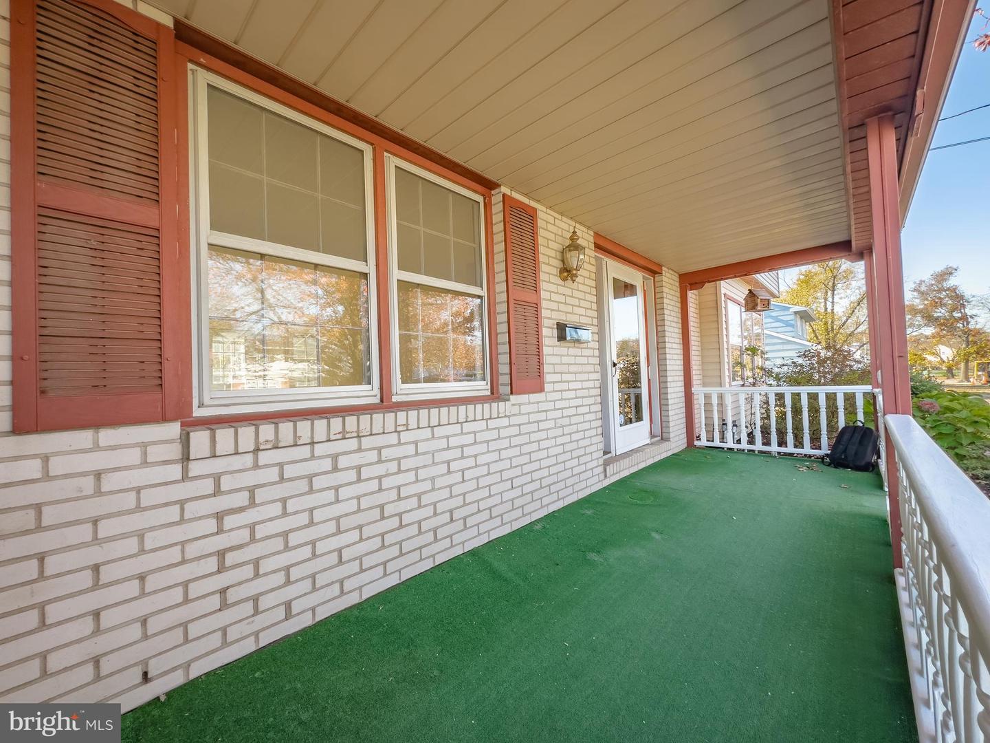 415 Windsor Dr