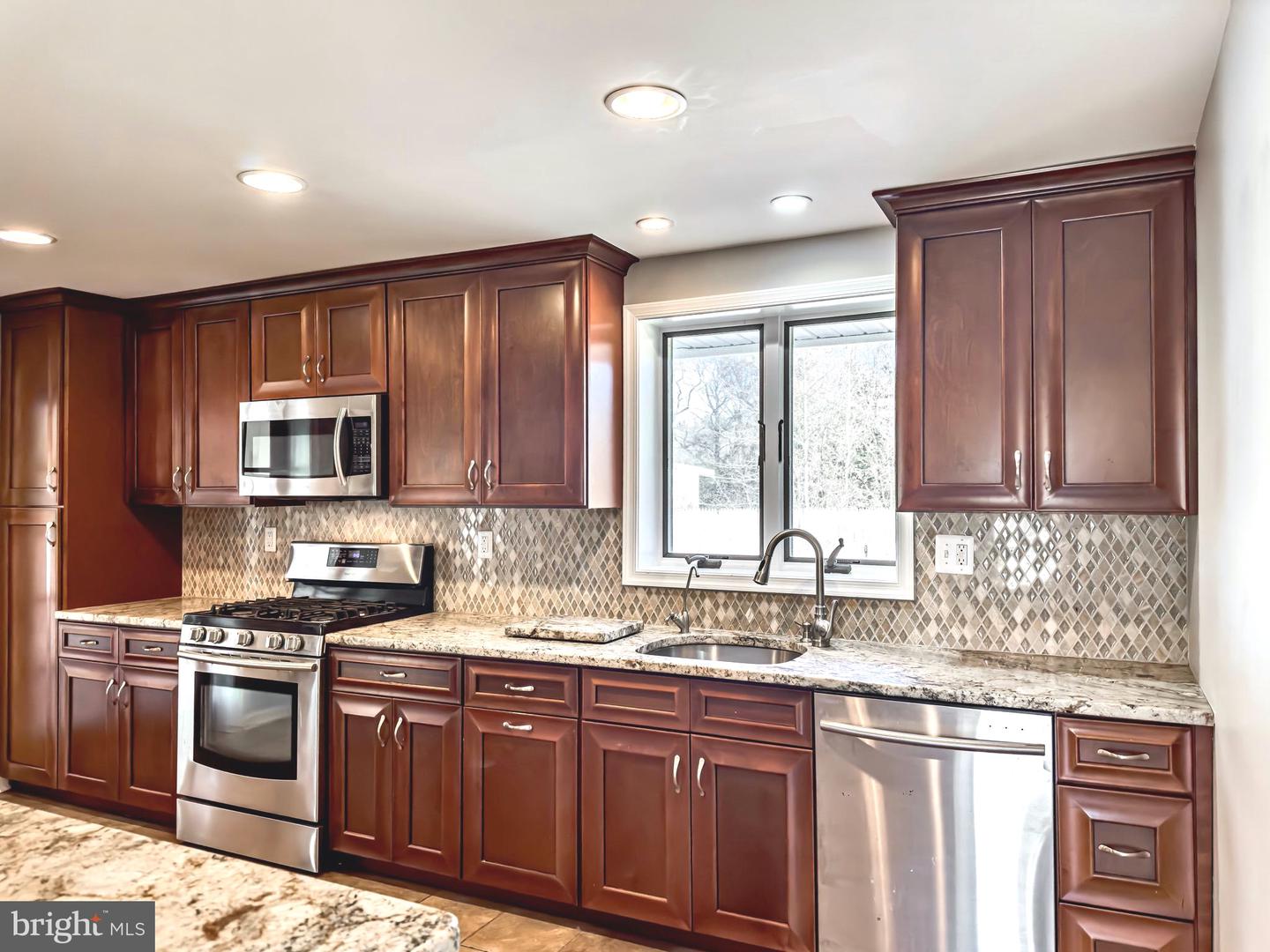 417 Clems Run Rd