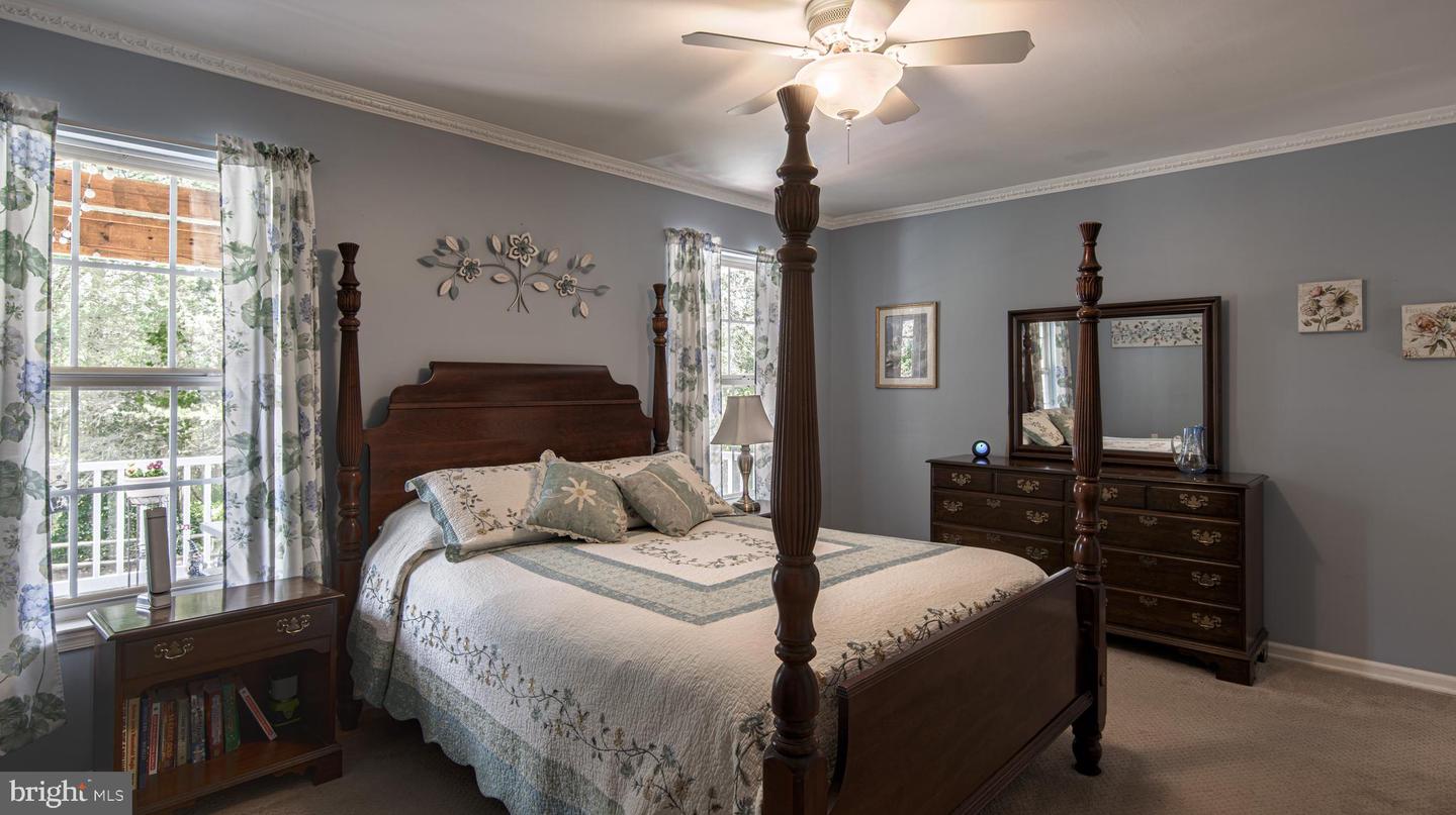 212 Fox Glove Trl