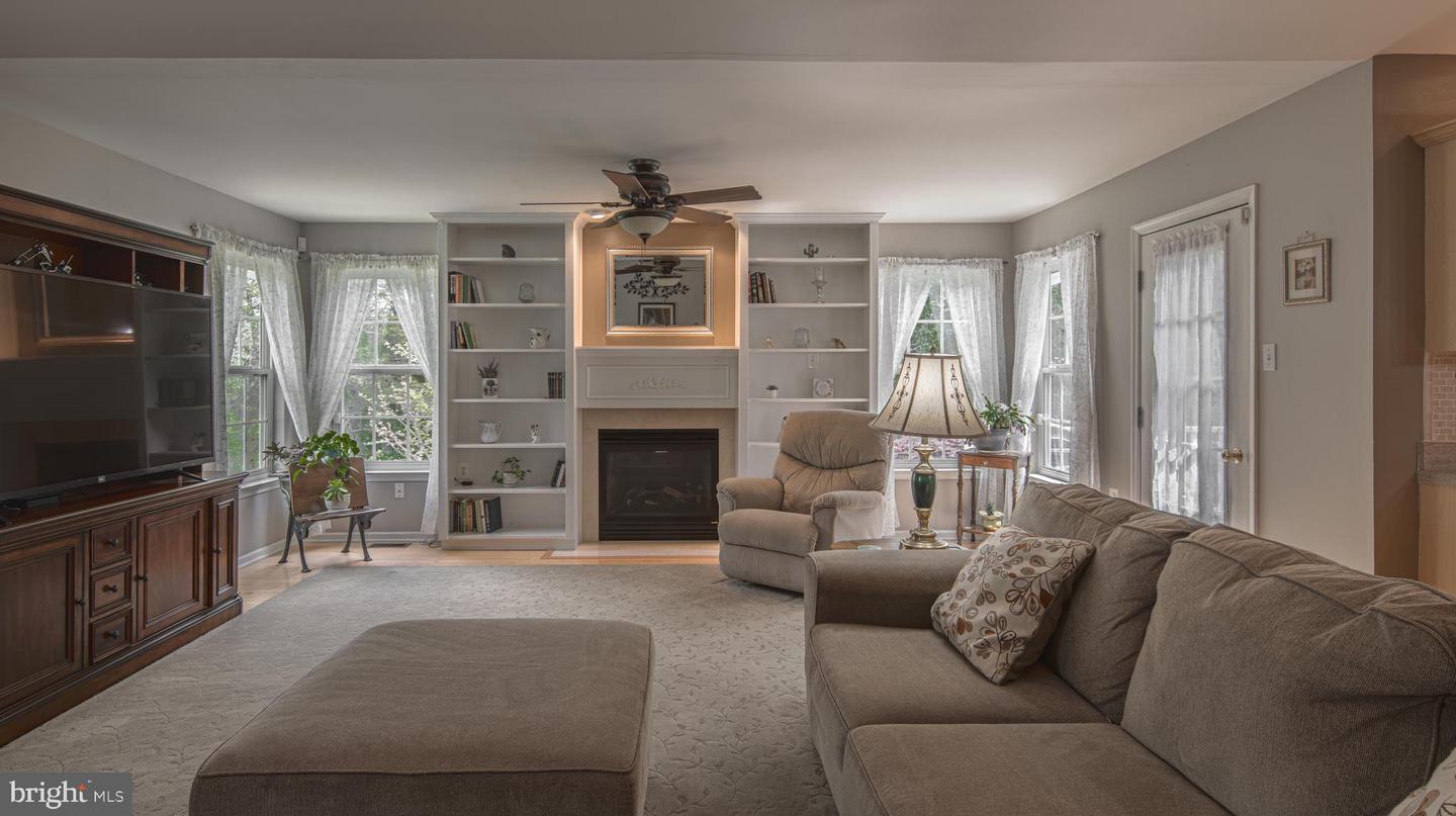 212 Fox Glove Trl