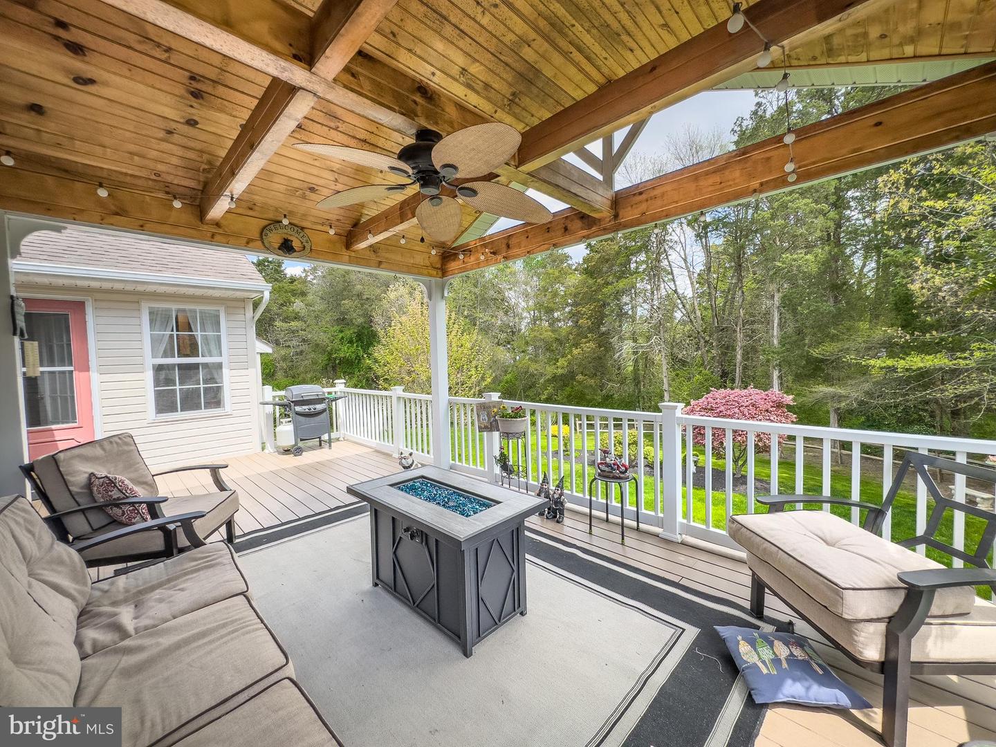 212 Fox Glove Trl
