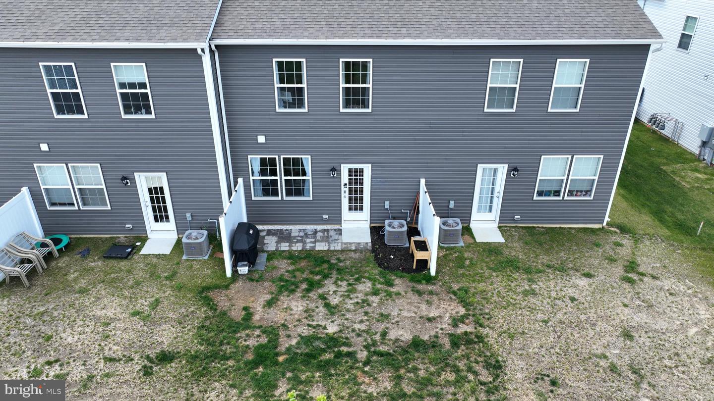 33 Arlotta St