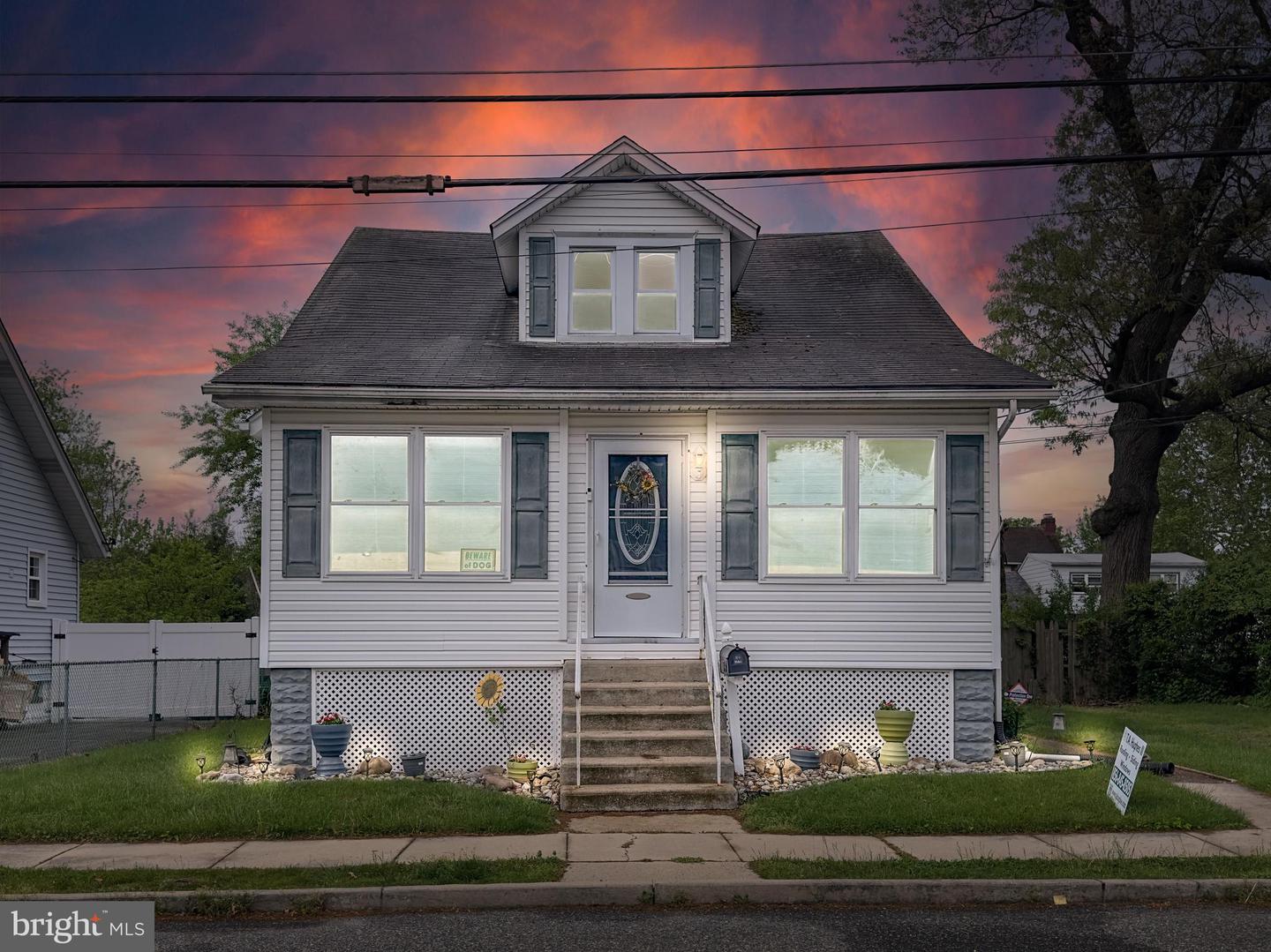 79 Dubois Ave