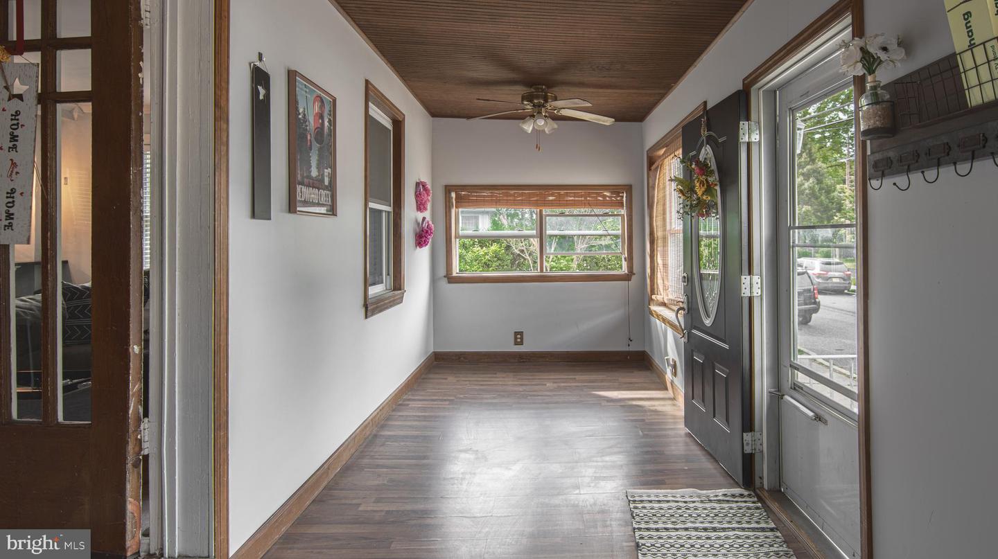 79 Dubois Ave