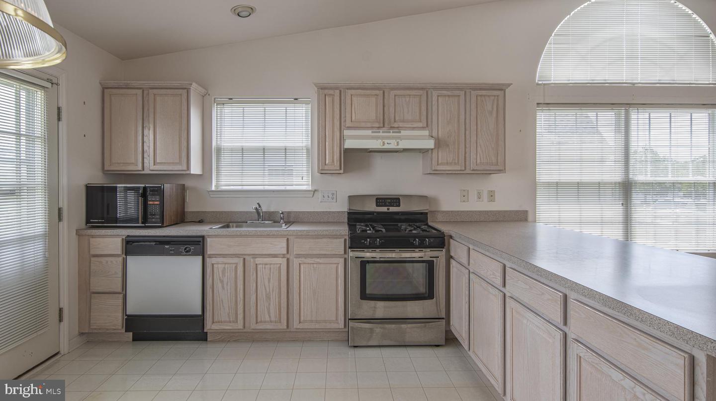 109 Canopy Ln