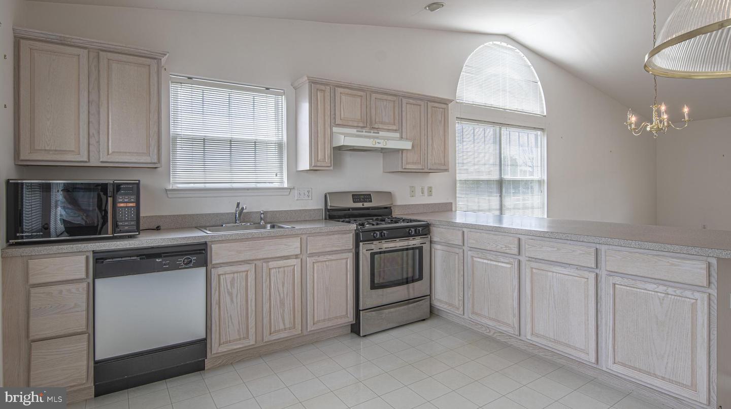 109 Canopy Ln