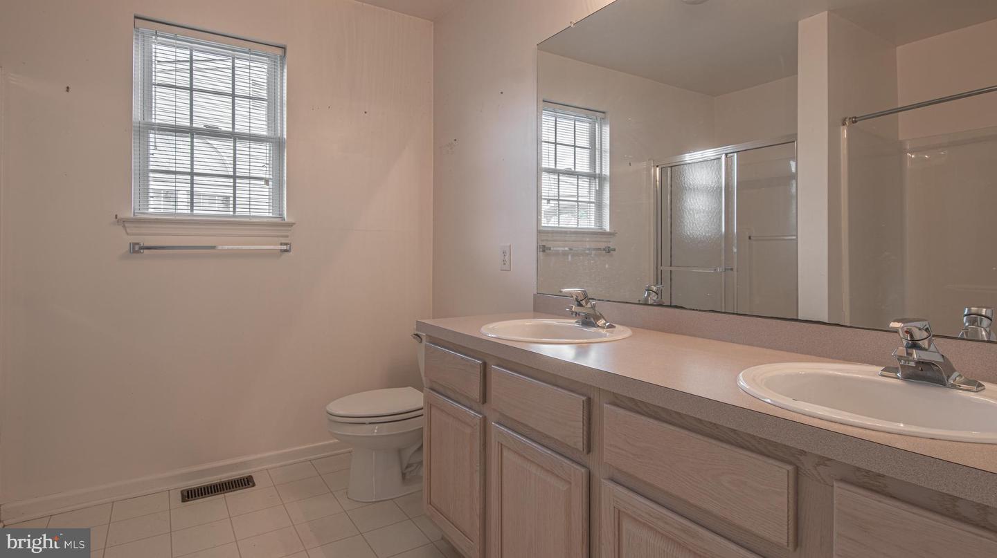 109 Canopy Ln