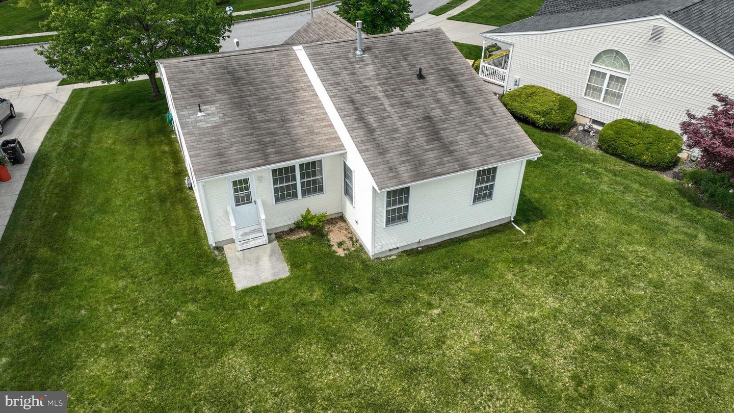 109 Canopy Ln