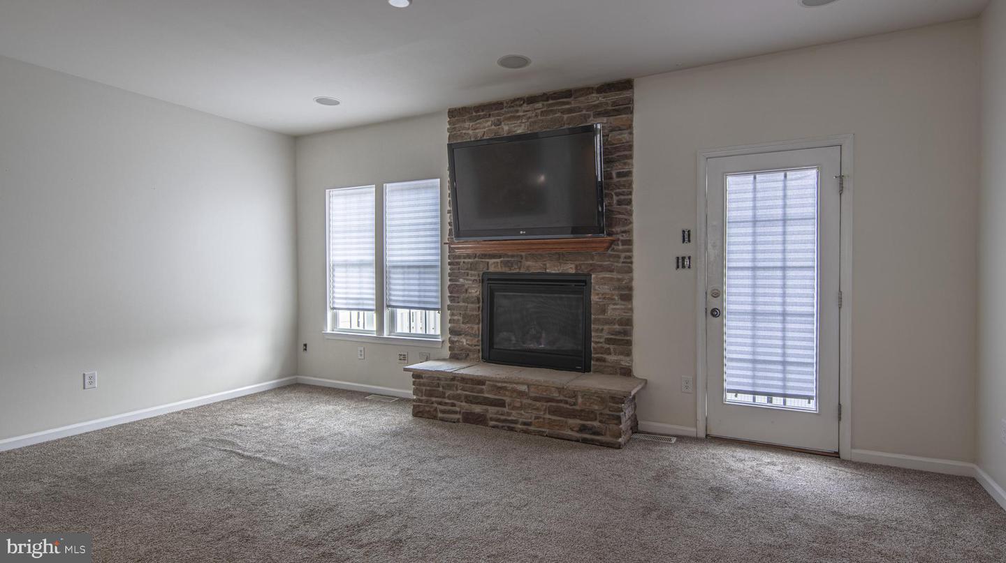 369 Concetta Dr
