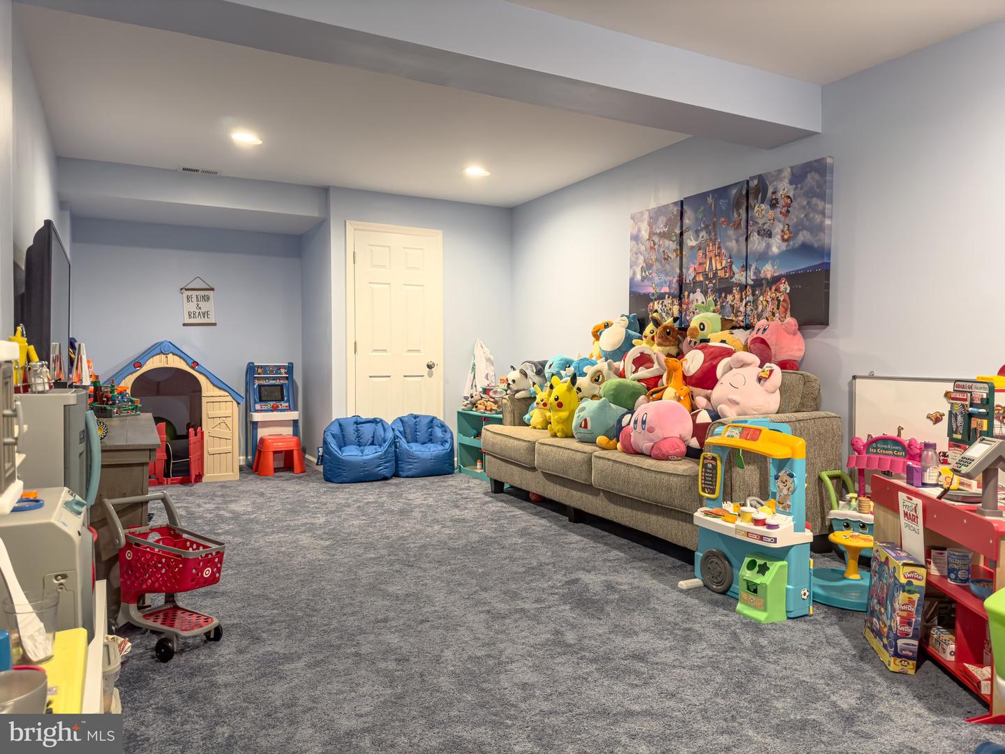 410 Crispin Way