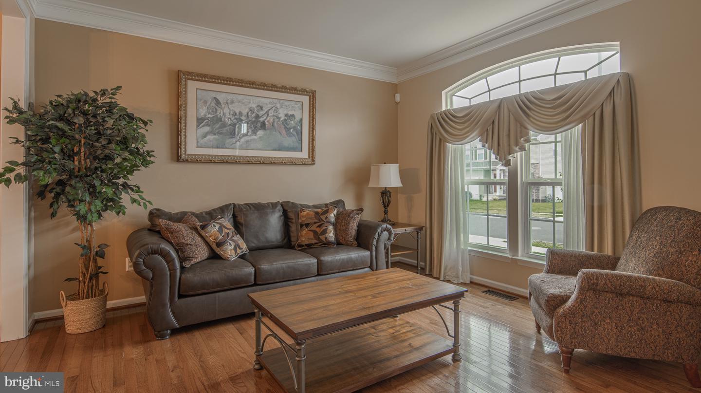 410 Crispin Way