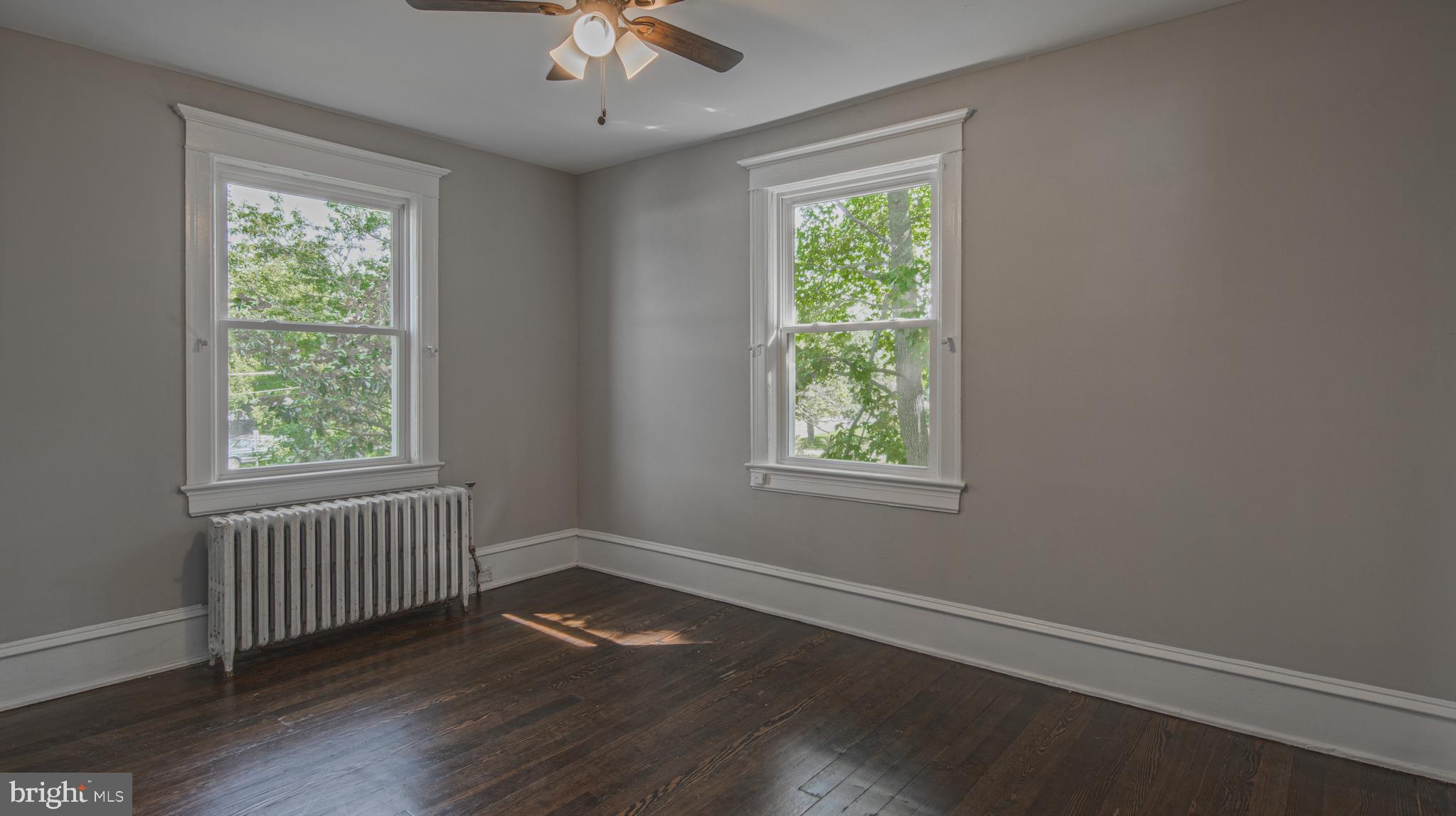 759 N Broadway