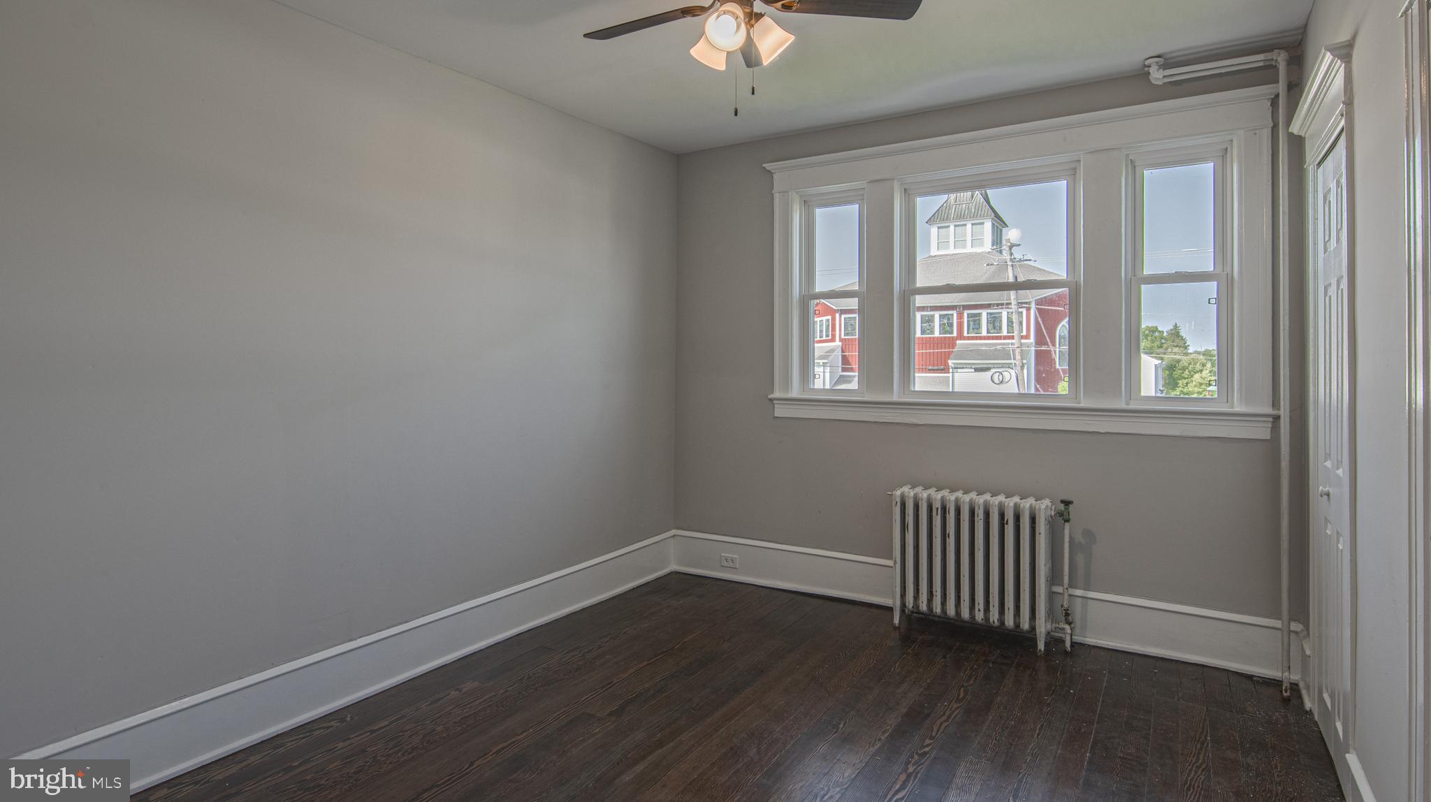 759 N Broadway