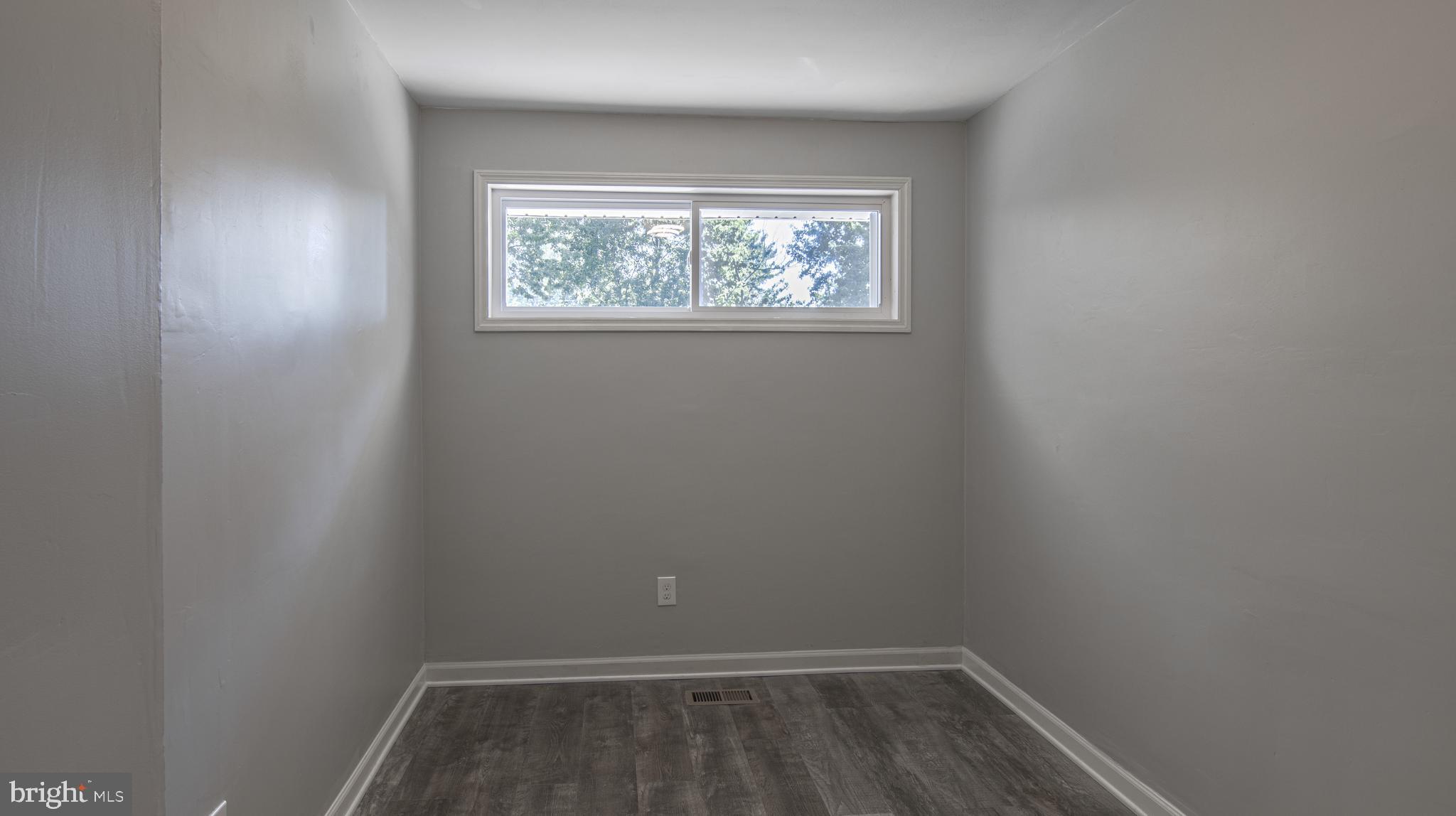 1485 Delsea Dr
