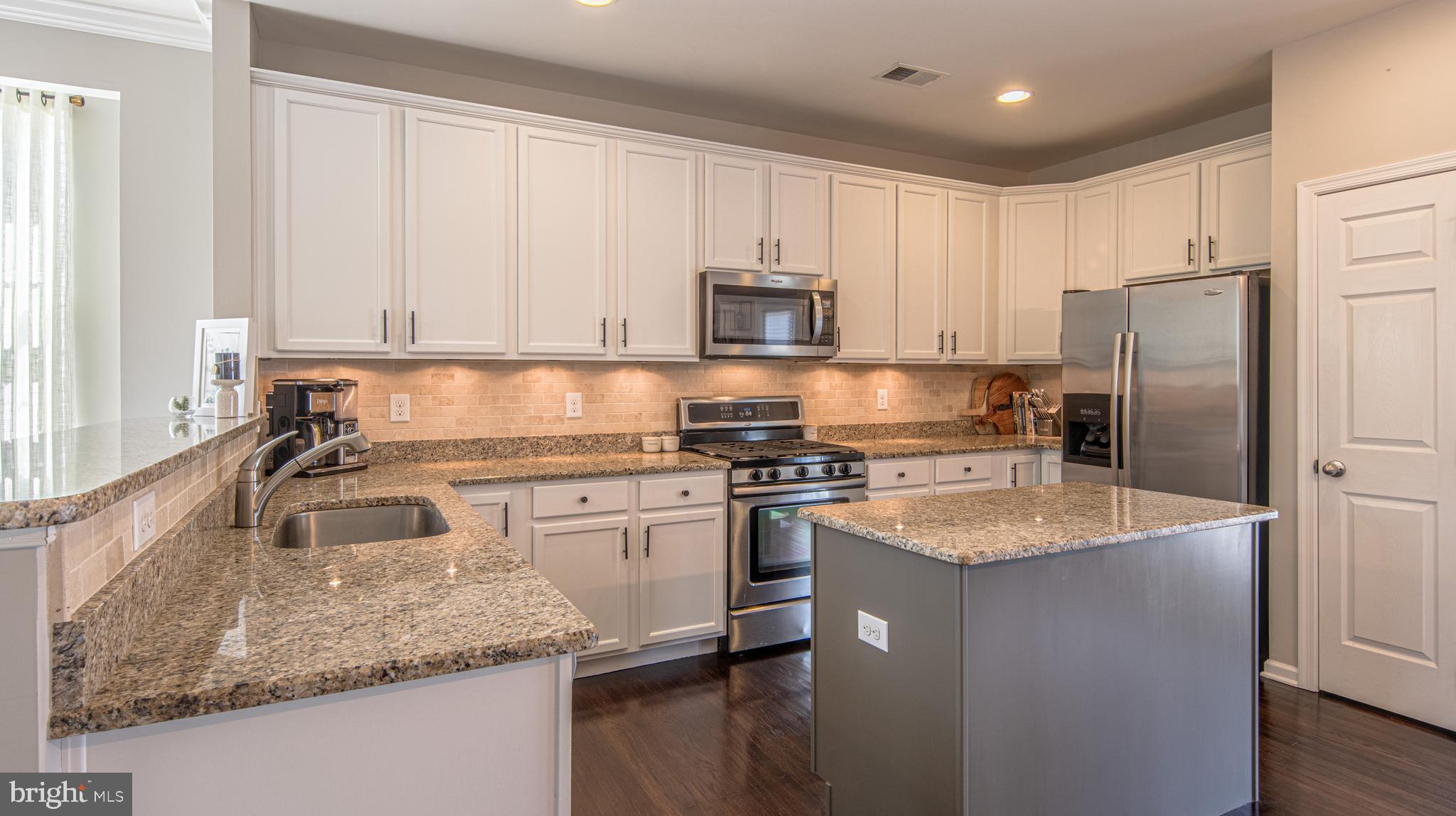 450 Aura Rd