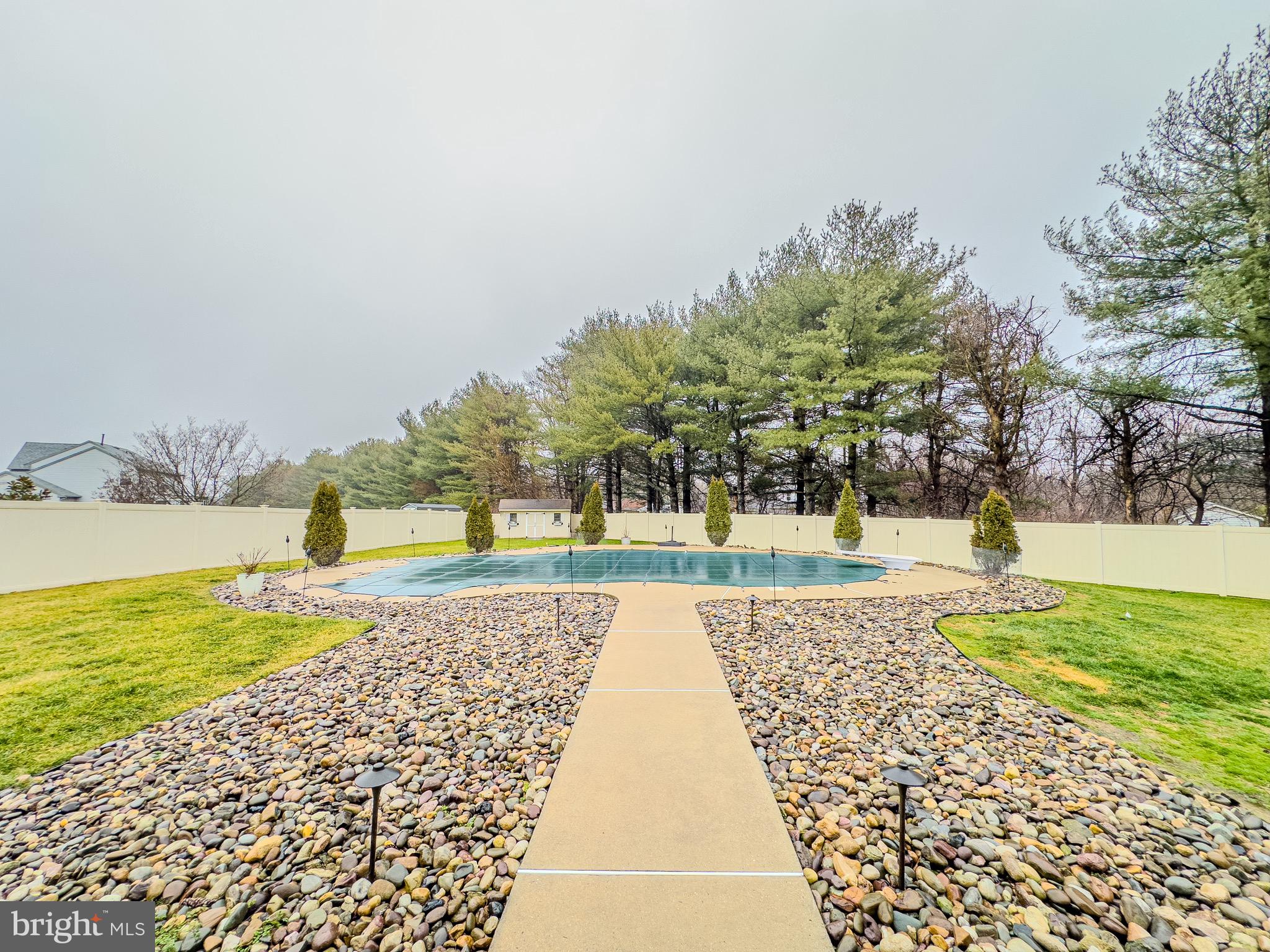 2 Olmsted Dr