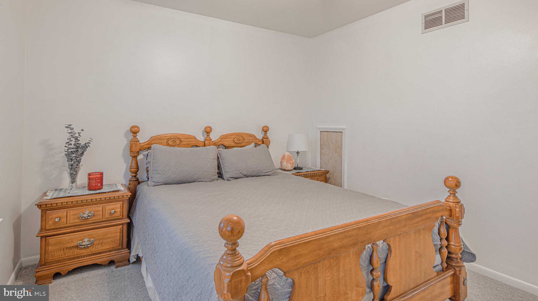 2 Olmsted Dr