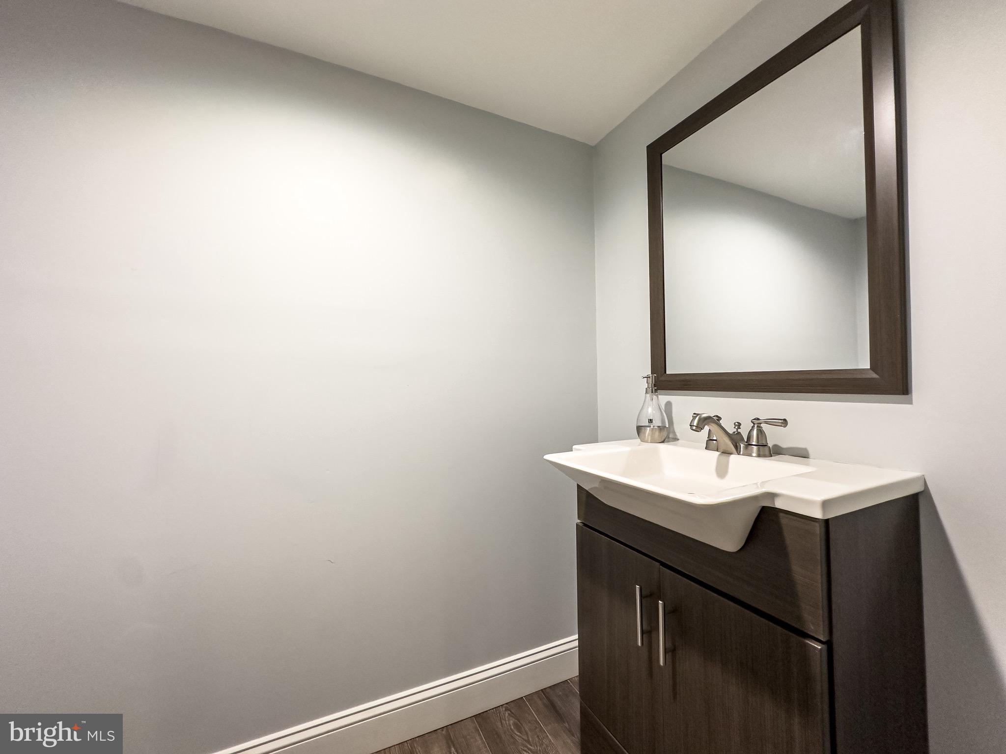 2 Olmsted Dr