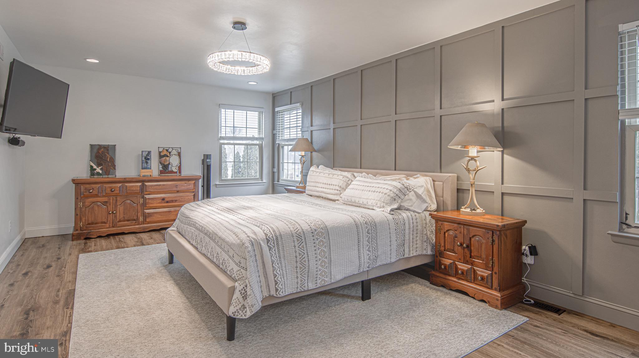 2 Olmsted Dr