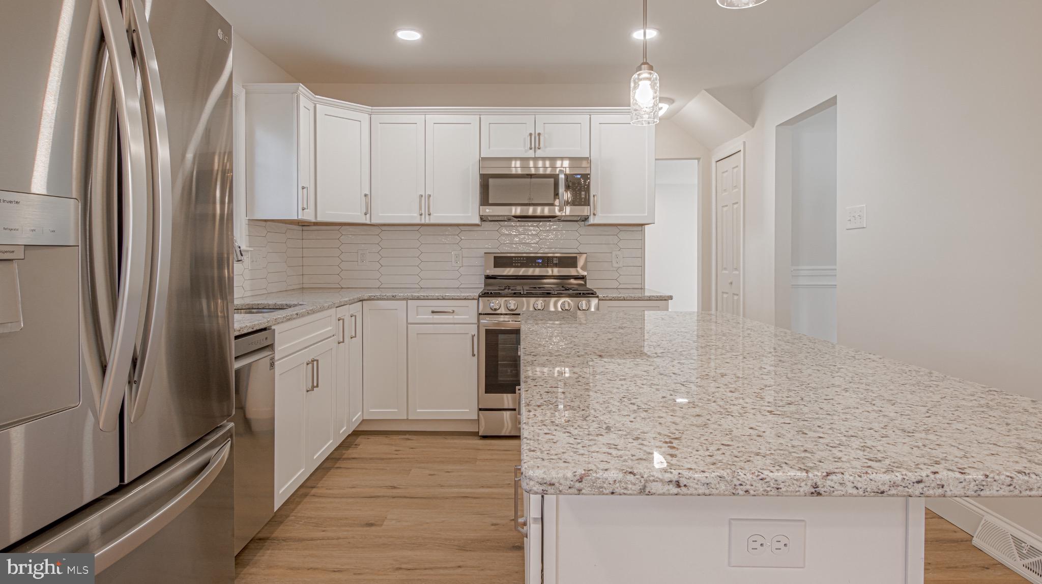 424 2nd St