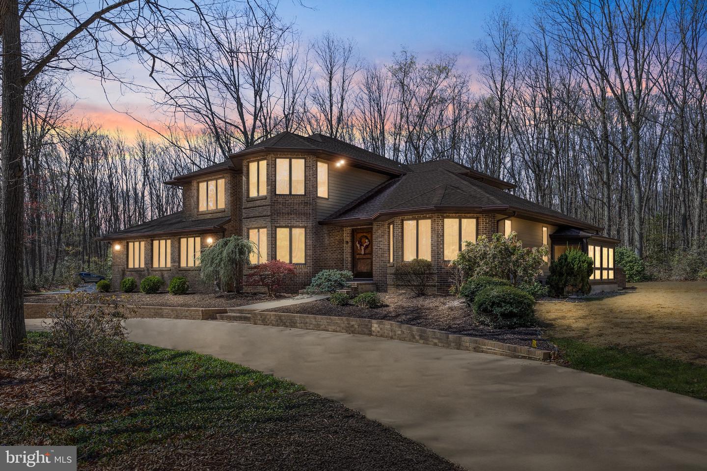 107 Foxford Ln