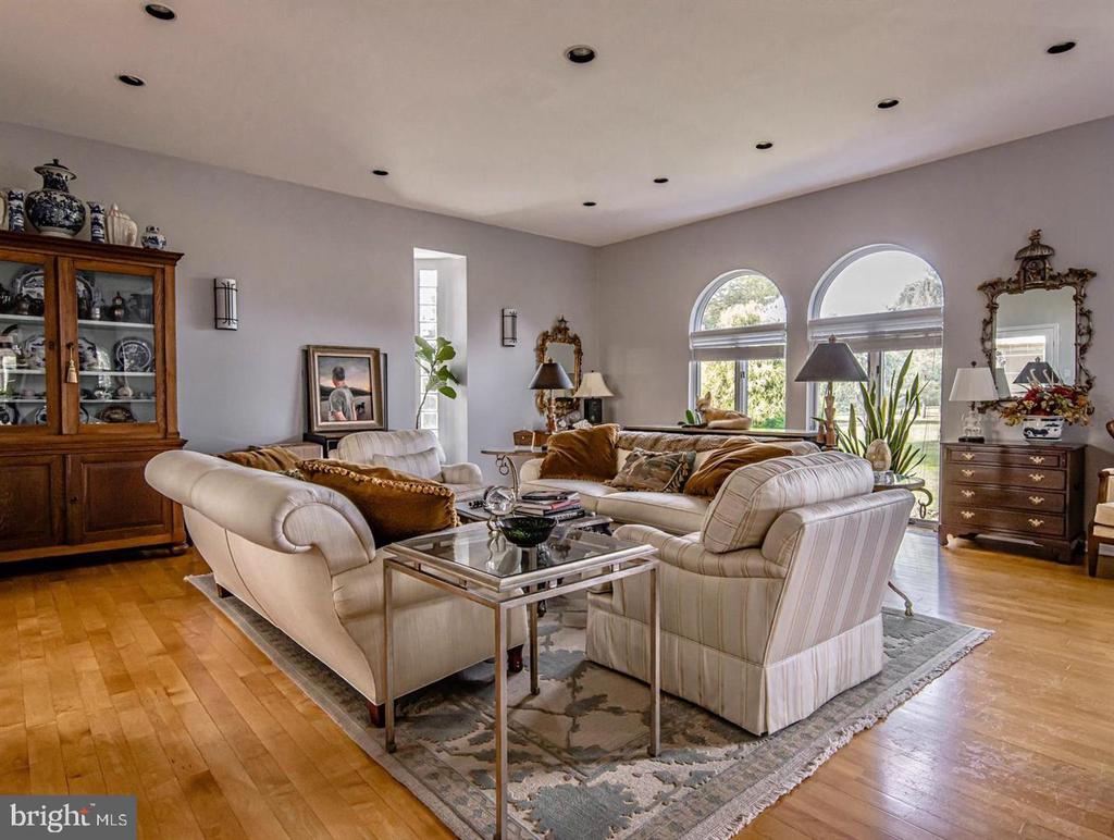 351 SWEDESBORO RD