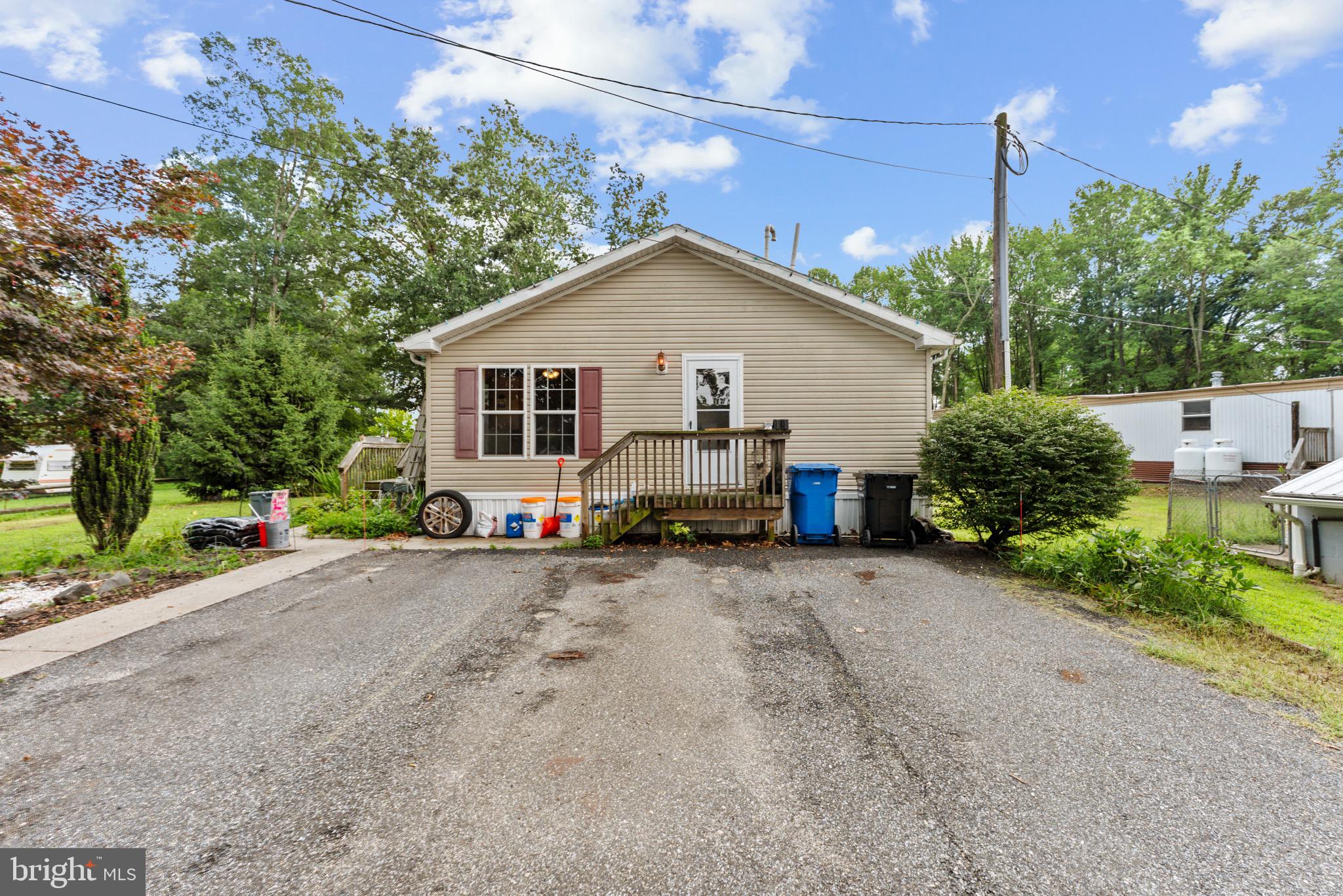 163 Ashwood Dr